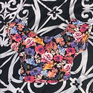 TWO WAY CRISS CROSS CROP TOP